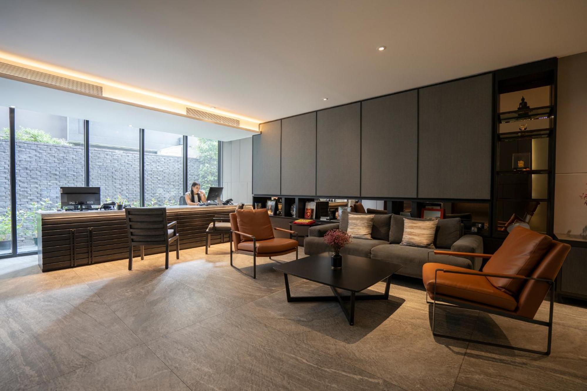 Walton Suites Sukhumvit Бангкок Екстер'єр фото