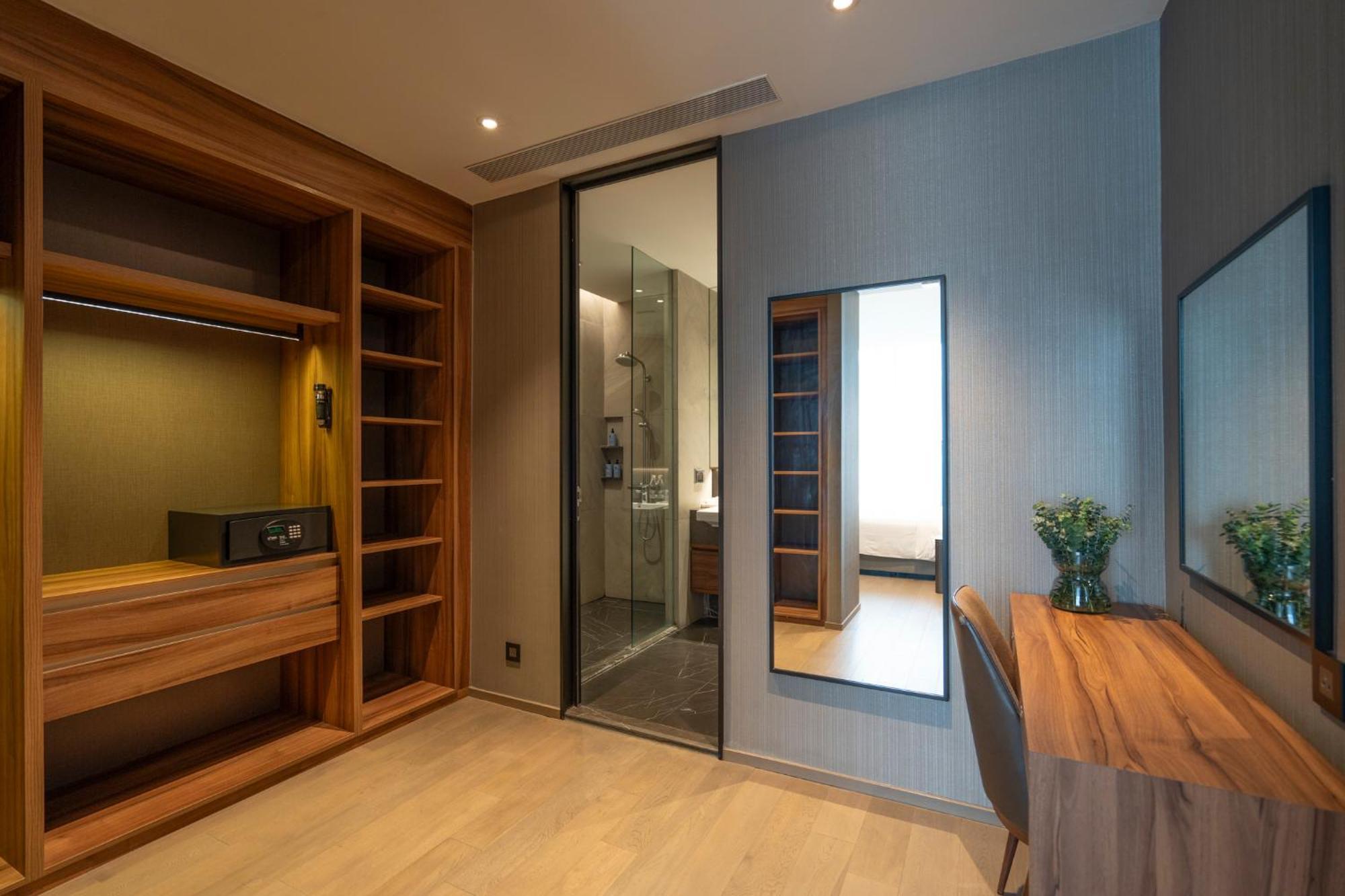 Walton Suites Sukhumvit Бангкок Екстер'єр фото