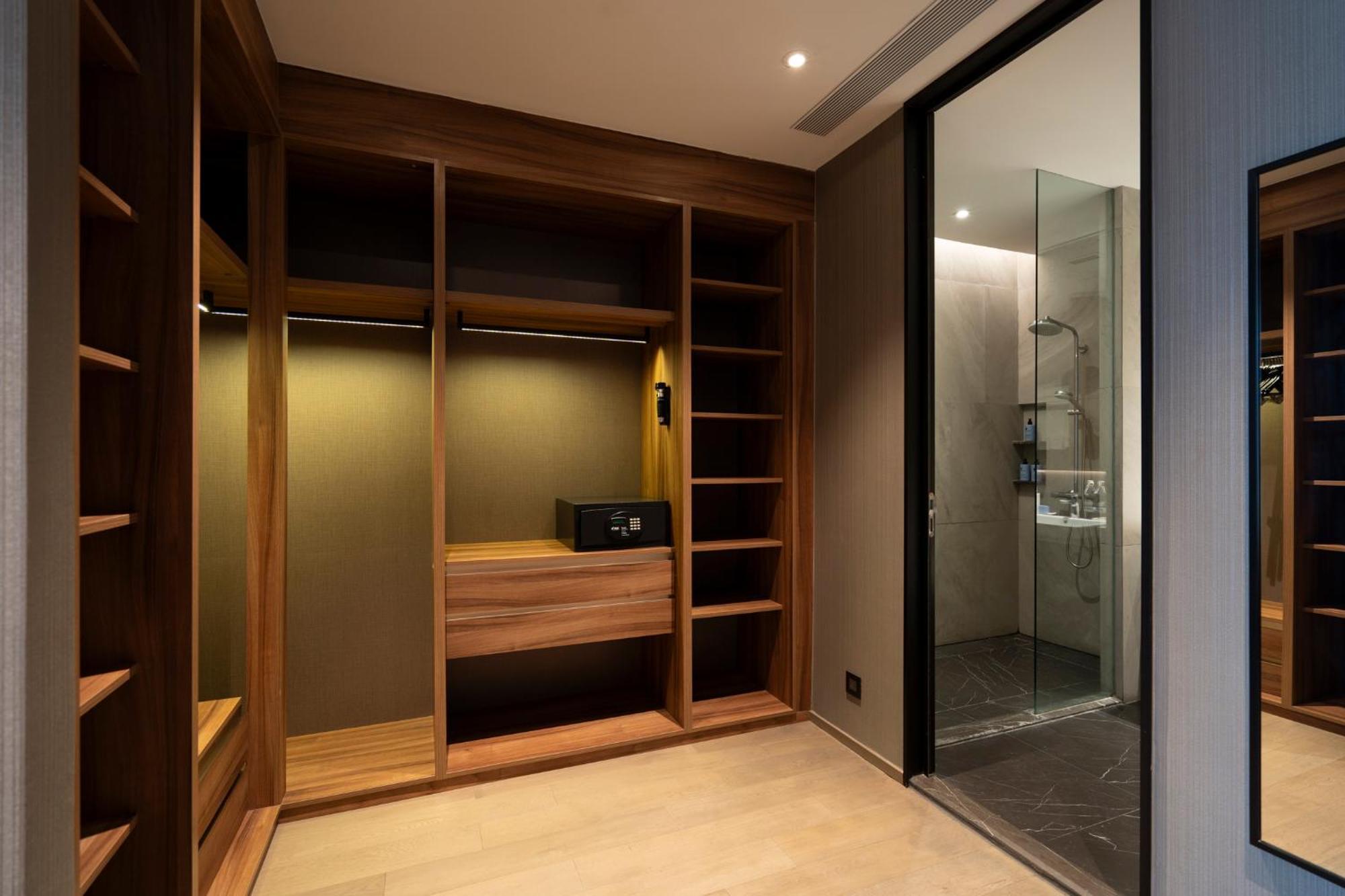 Walton Suites Sukhumvit Бангкок Екстер'єр фото