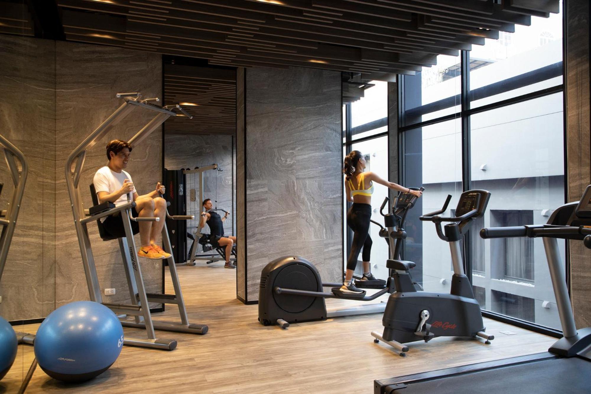 Walton Suites Sukhumvit Бангкок Екстер'єр фото