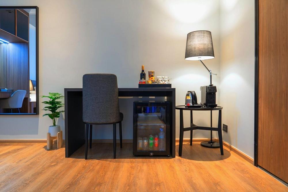 Walton Suites Sukhumvit Бангкок Екстер'єр фото