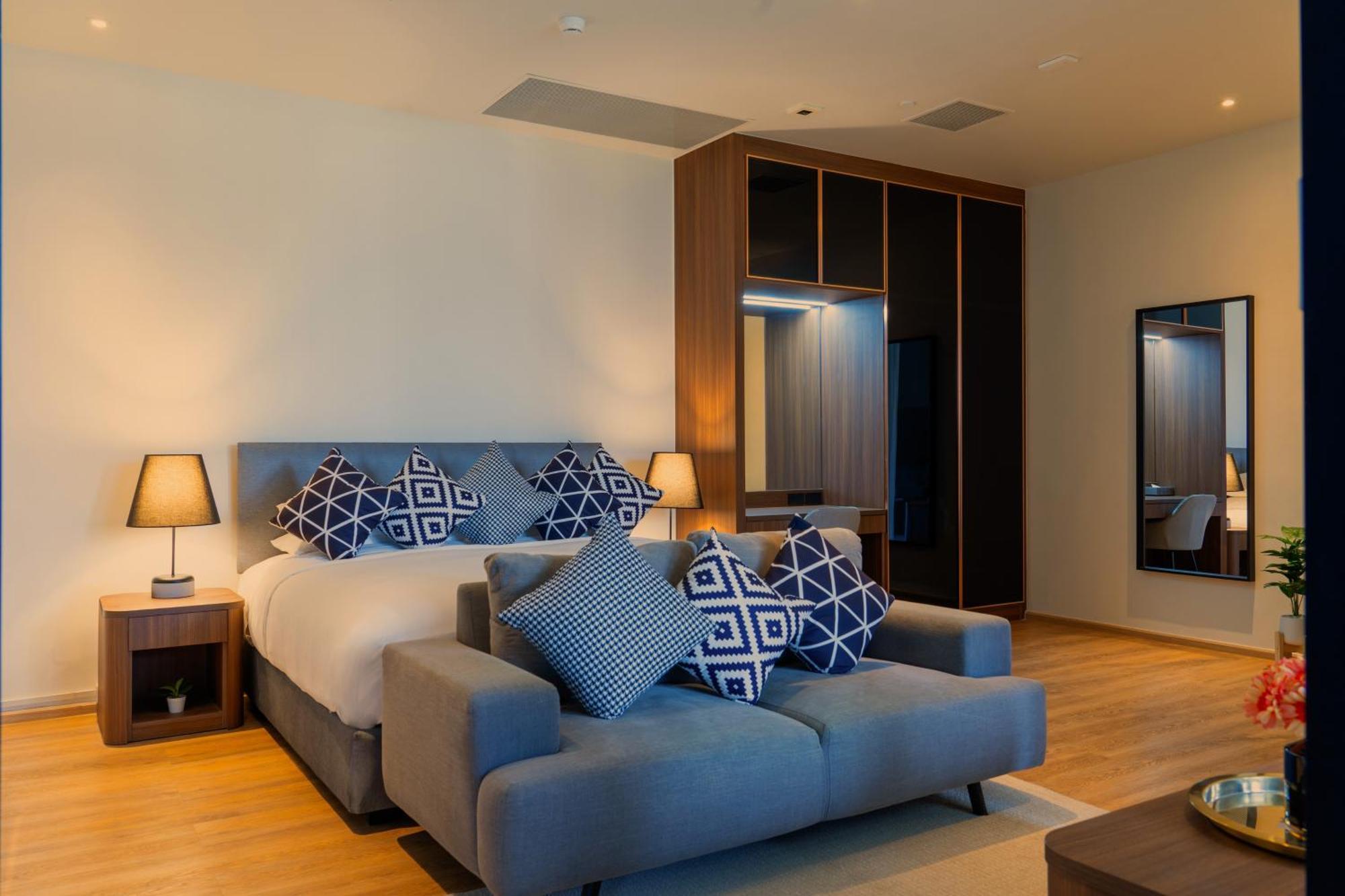 Walton Suites Sukhumvit Бангкок Екстер'єр фото